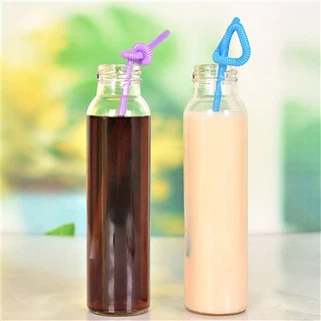 दौर के लिए जूस की बोतलें